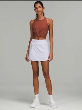 Lululemon Hotty Hot High-Rise Skirt Size 6 White Skort Biker Shorts Tennis Skirt